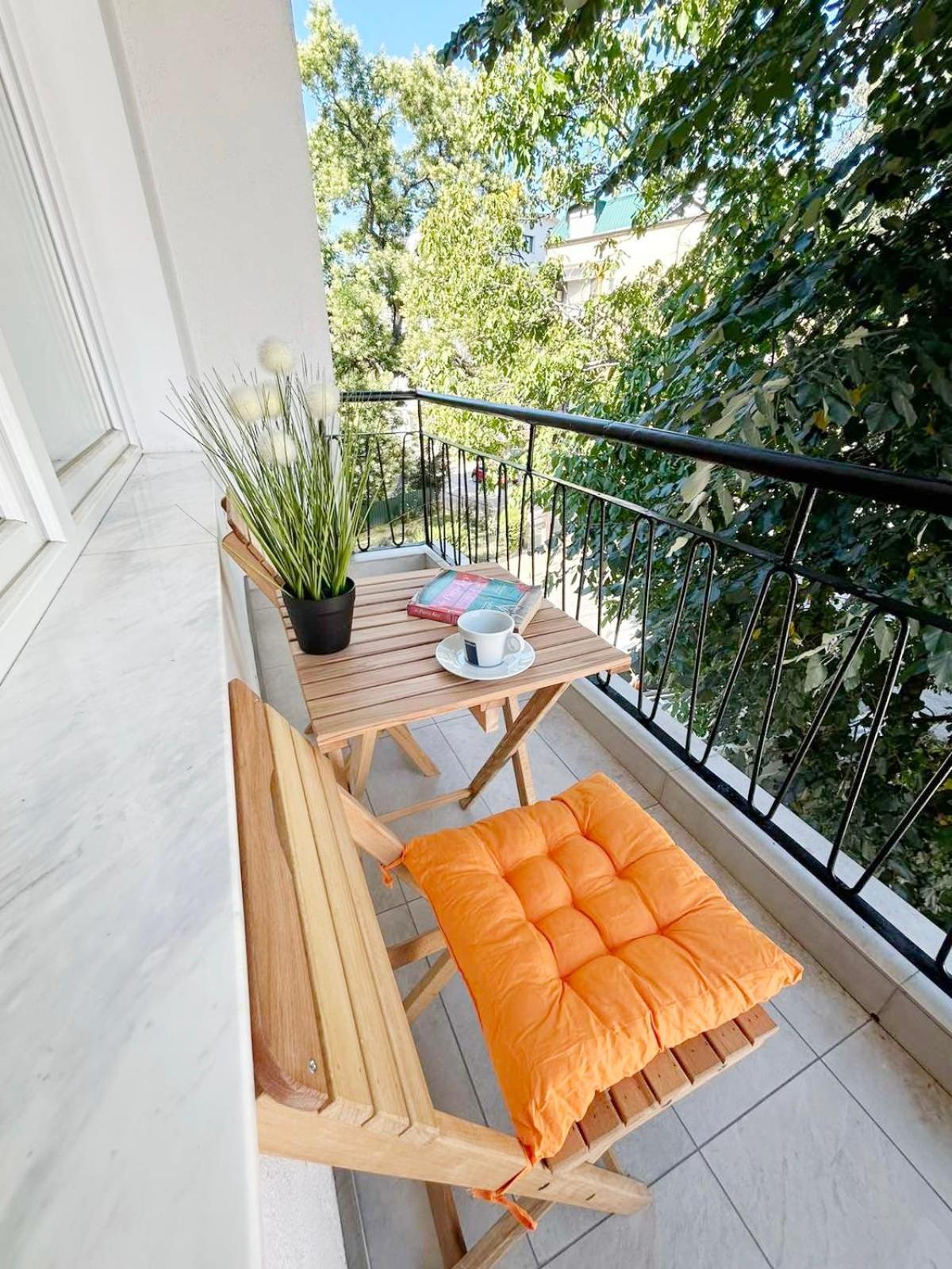 The Circle Apartment Skopje Bagian luar foto